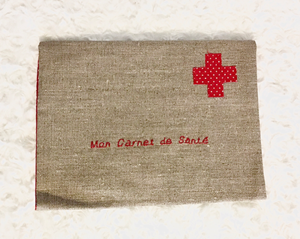 Carnet de santé lin par Mathilde coud pour L